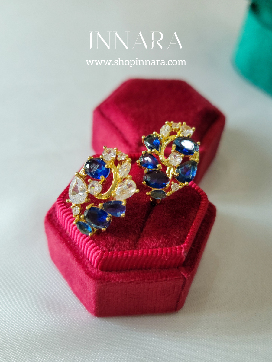 Lyra Studs