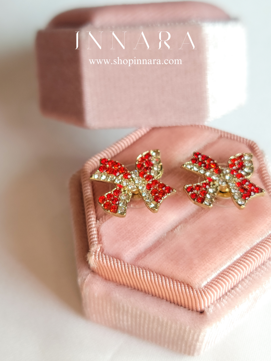 Sparkling Scarlet Knot Stud