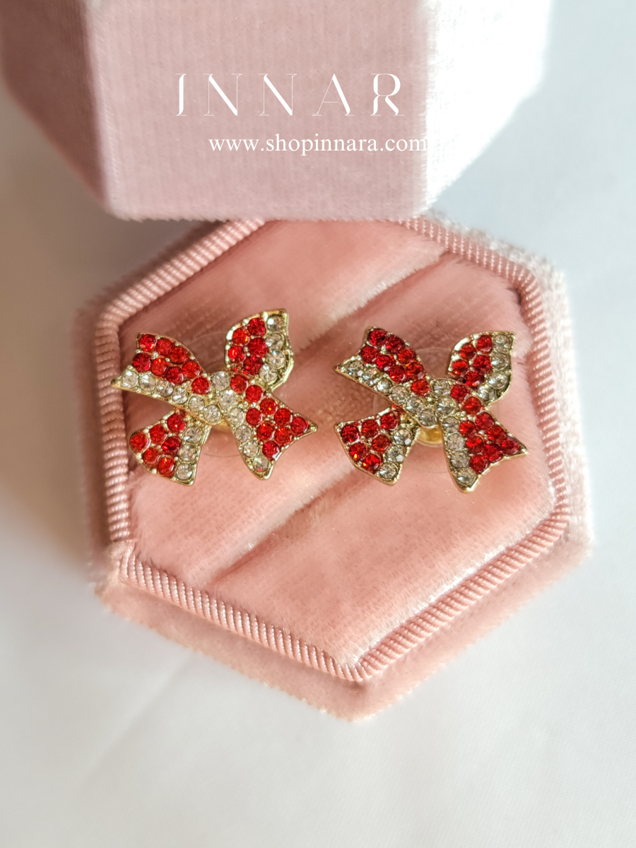 Sparkling Scarlet Knot Stud