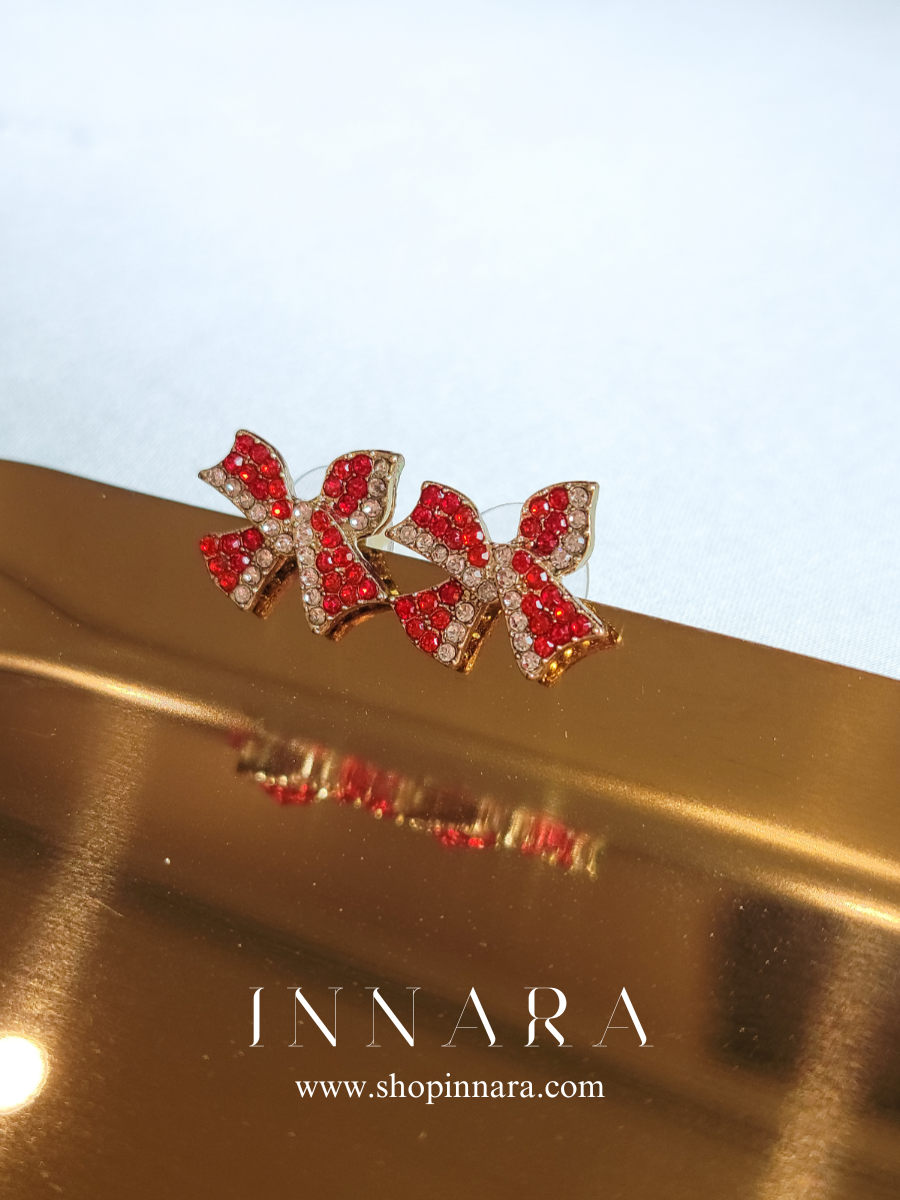 Sparkling Scarlet Knot Stud