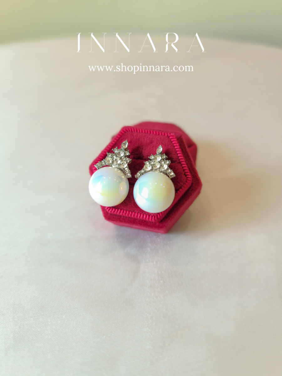 Divine Pearl Earrings