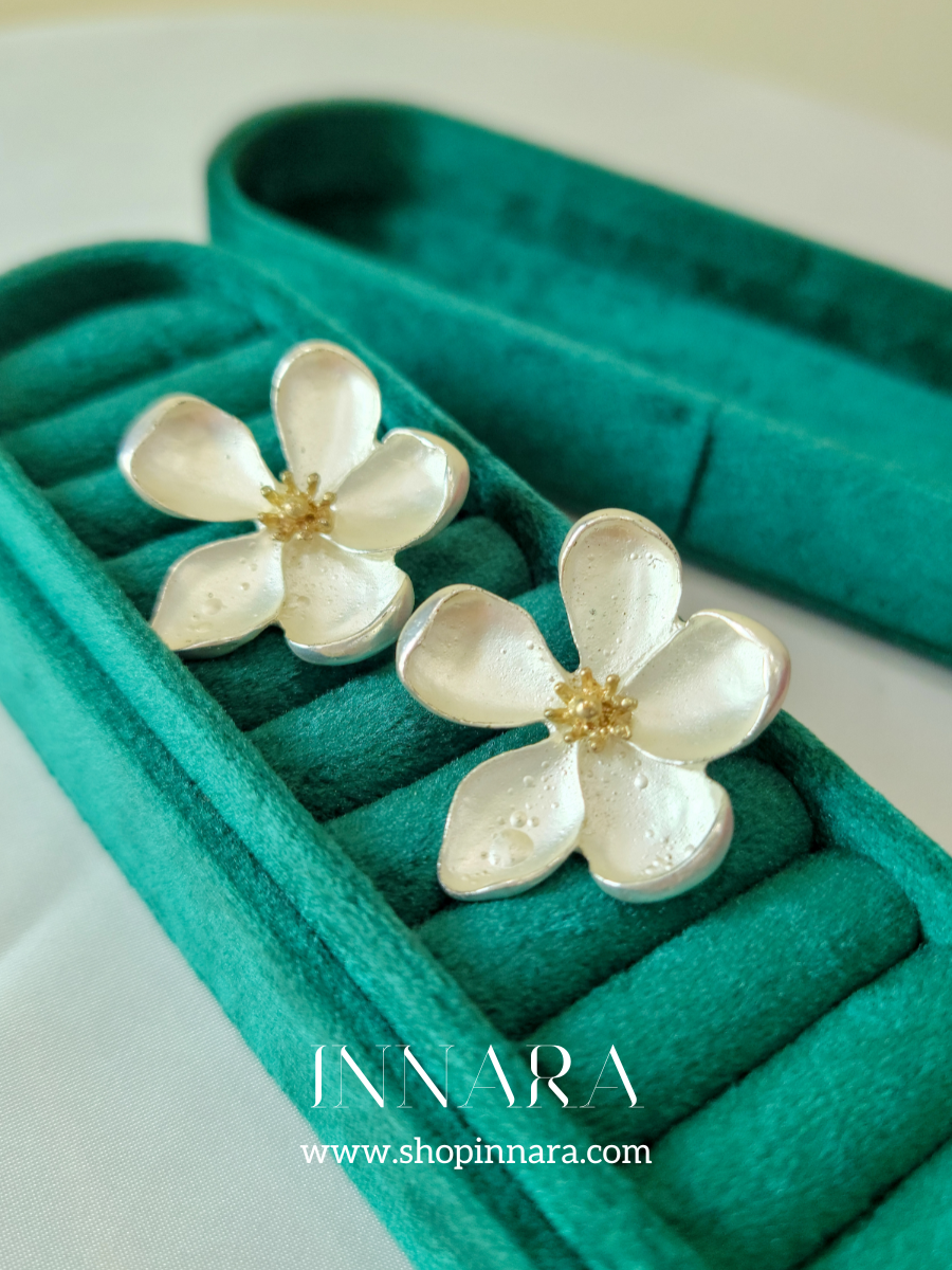 Dewkiss Earring