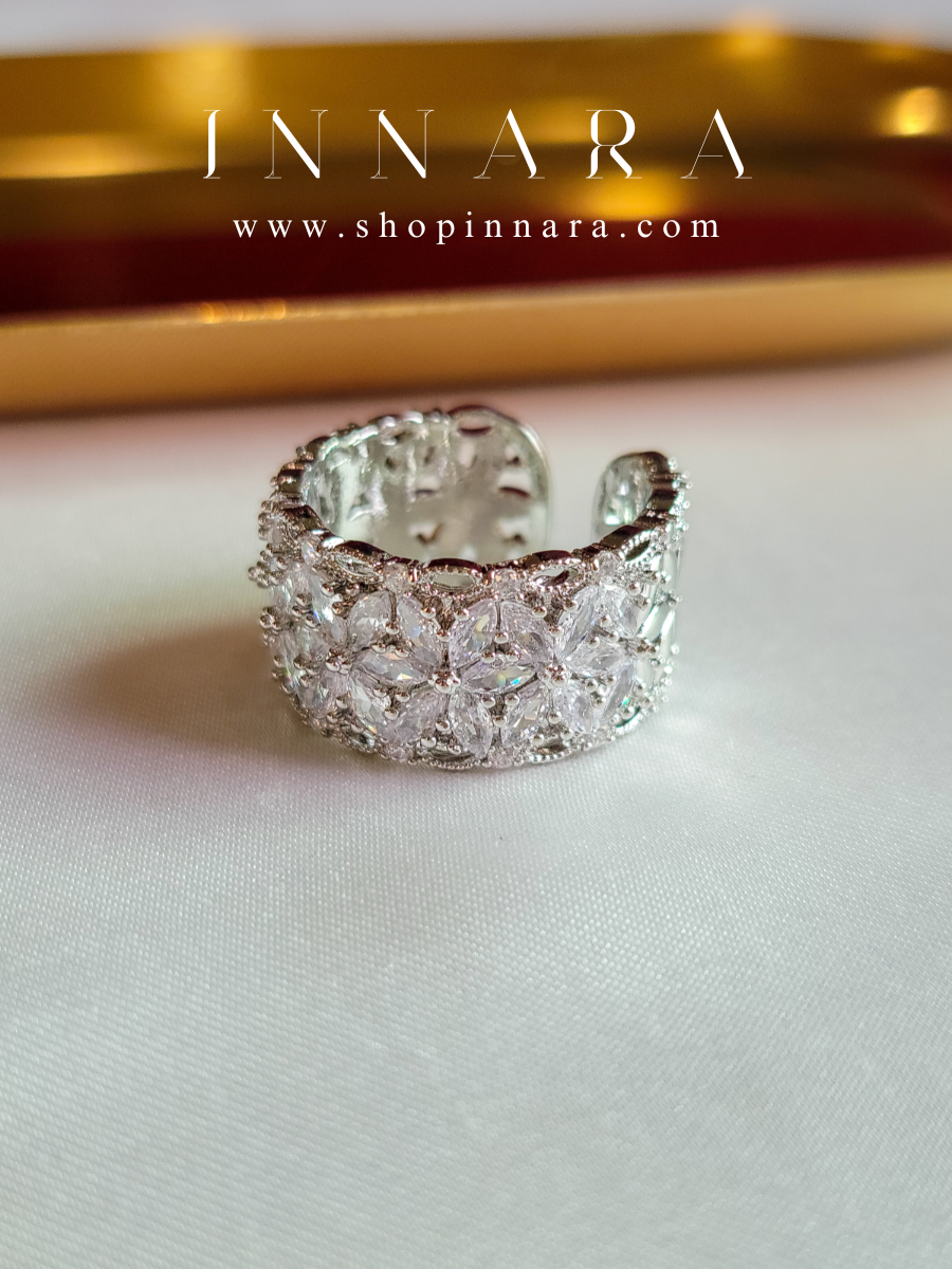 Majestic Halo Ring (Adjustable)