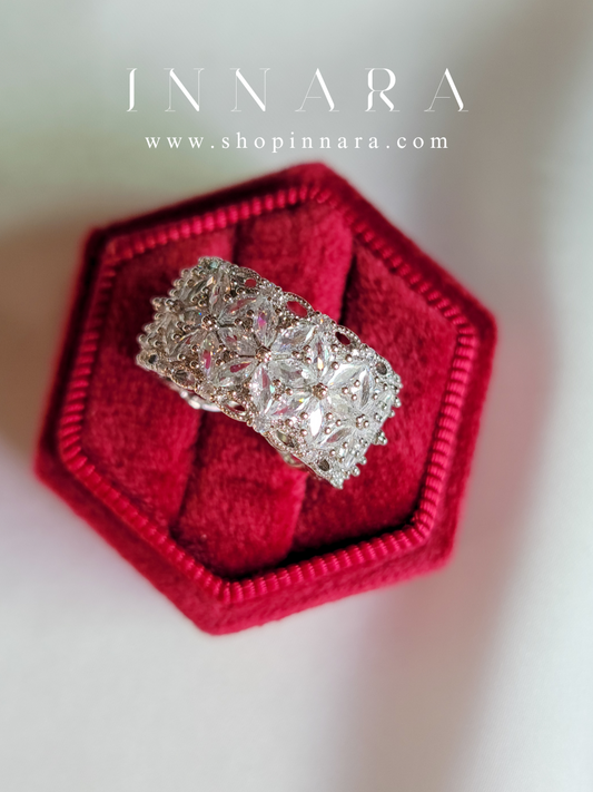 Majestic Halo Ring (Adjustable)