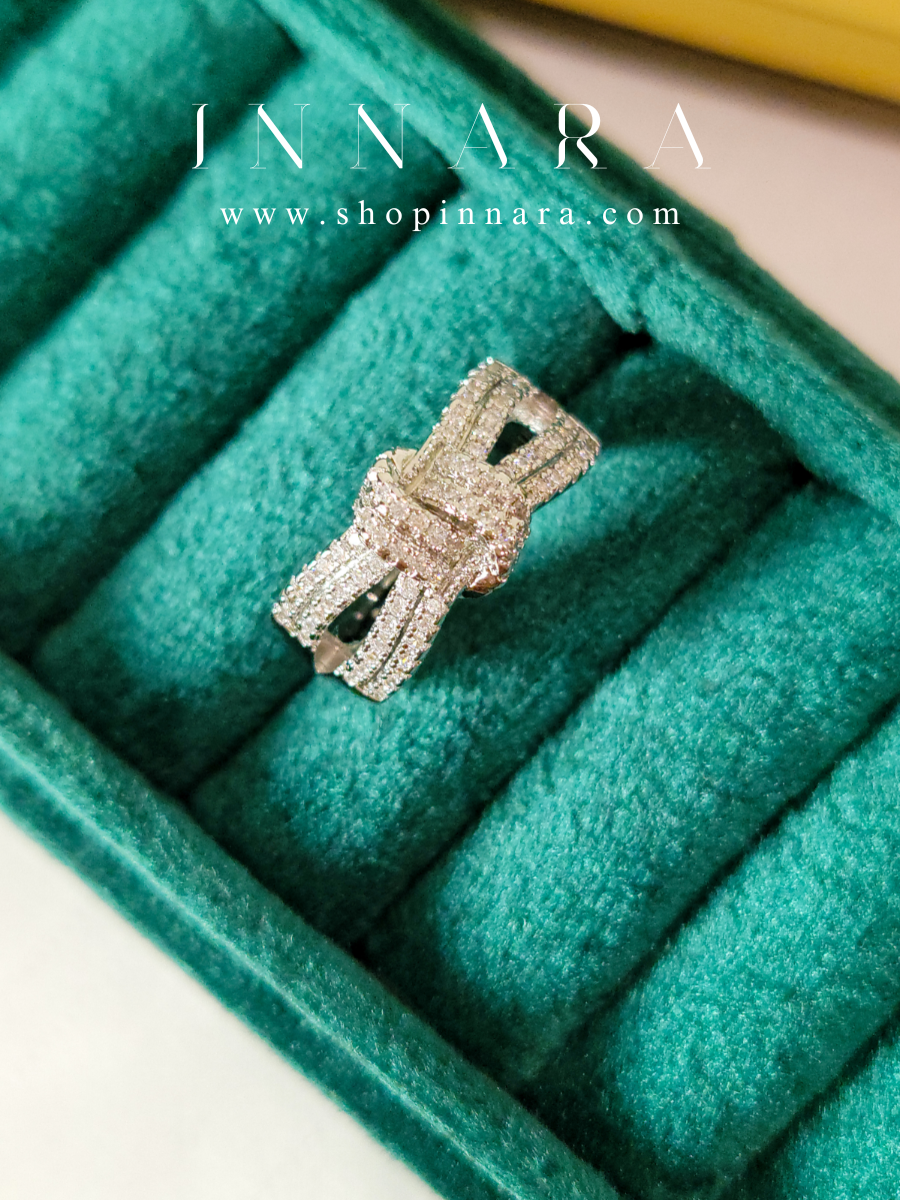 Celeste Knot Ring (Adjustable)