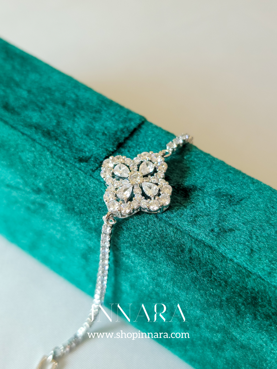 Silver Daisy Bracelet