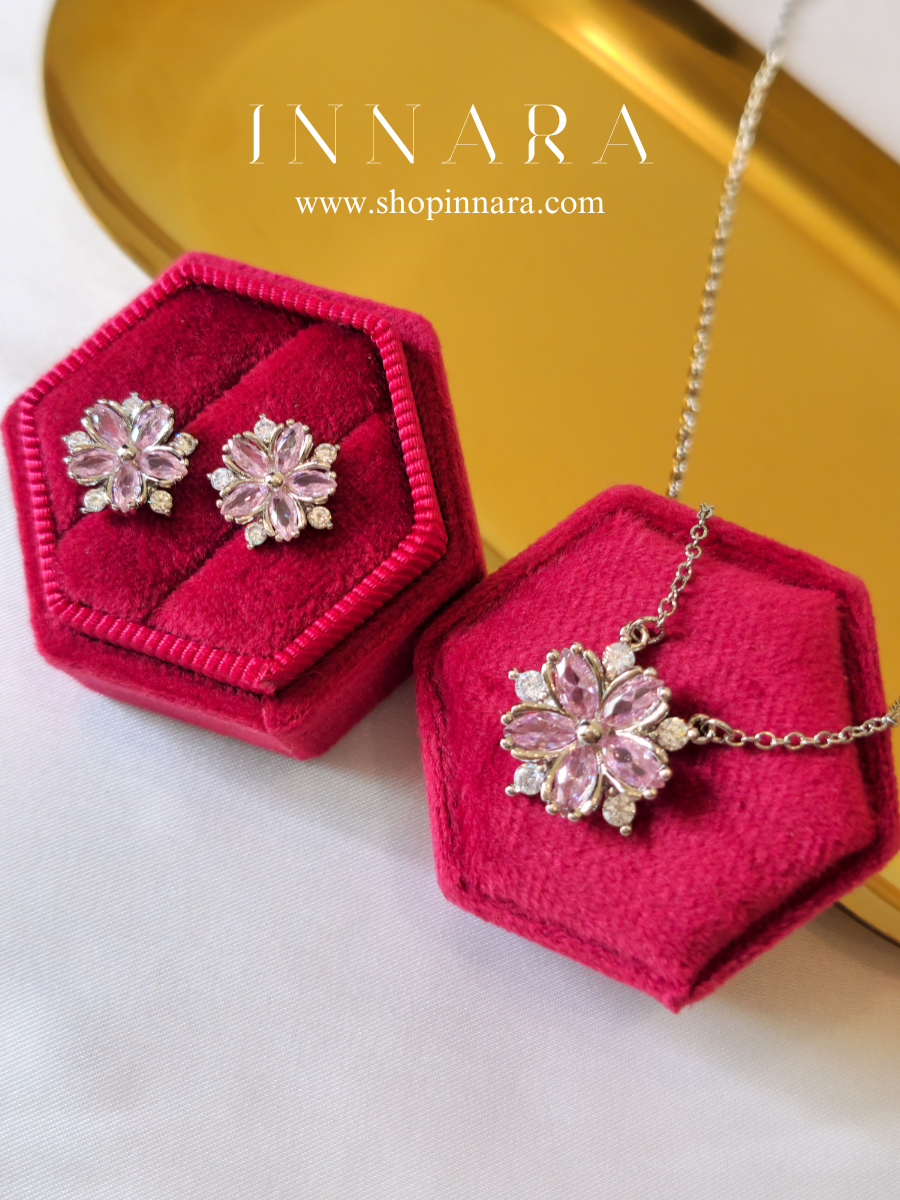 Roselle Lucent Pendant Set