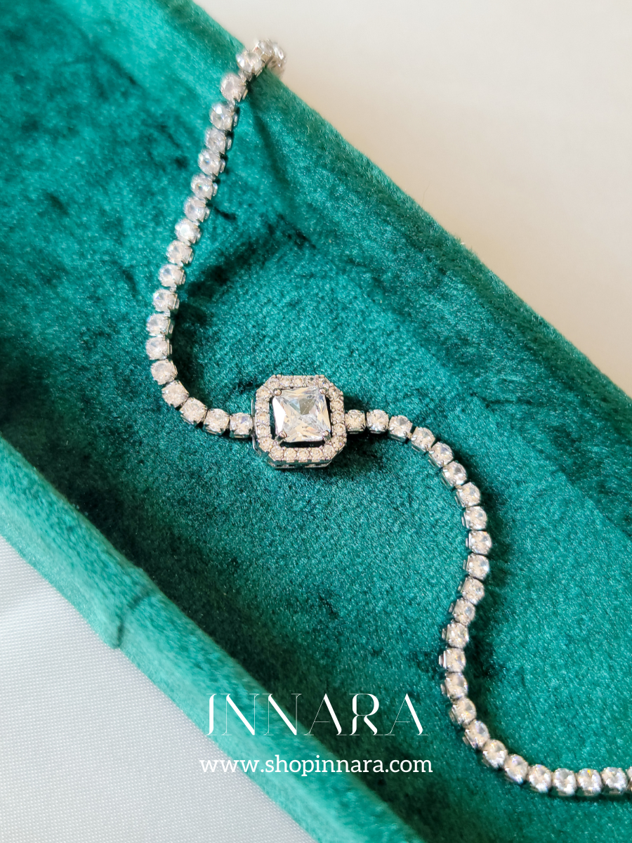 Glamour Link Bracelet