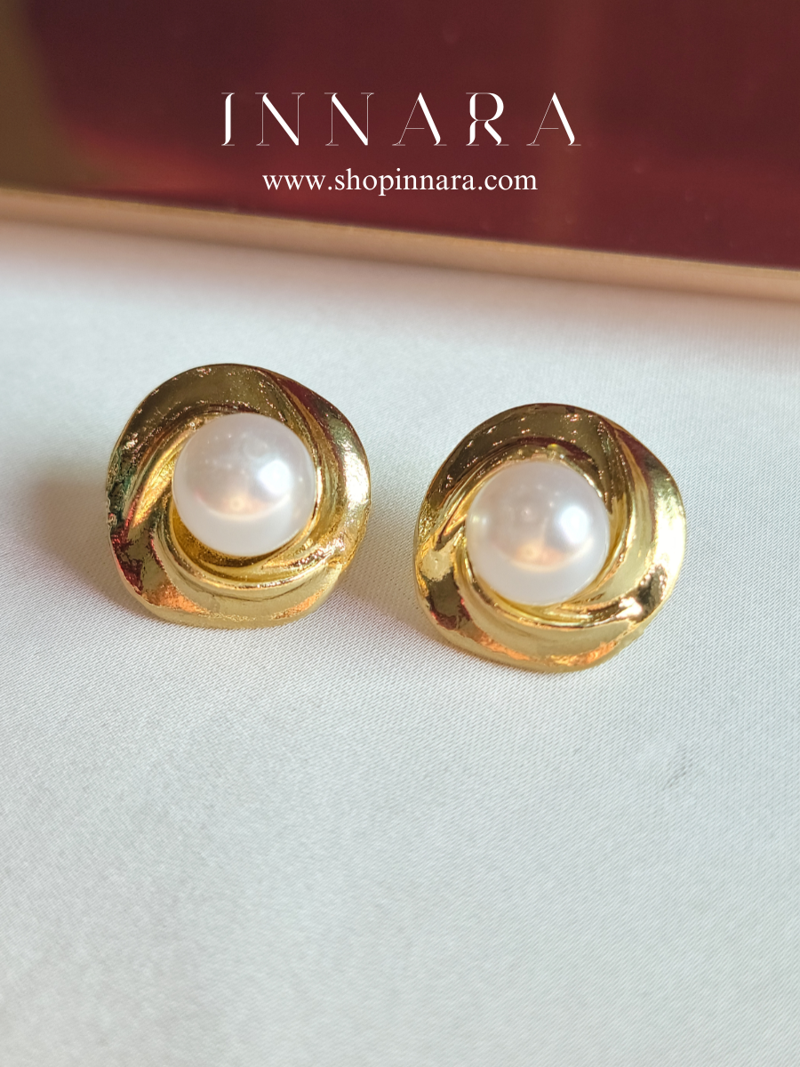 Aurora Pearl Studs