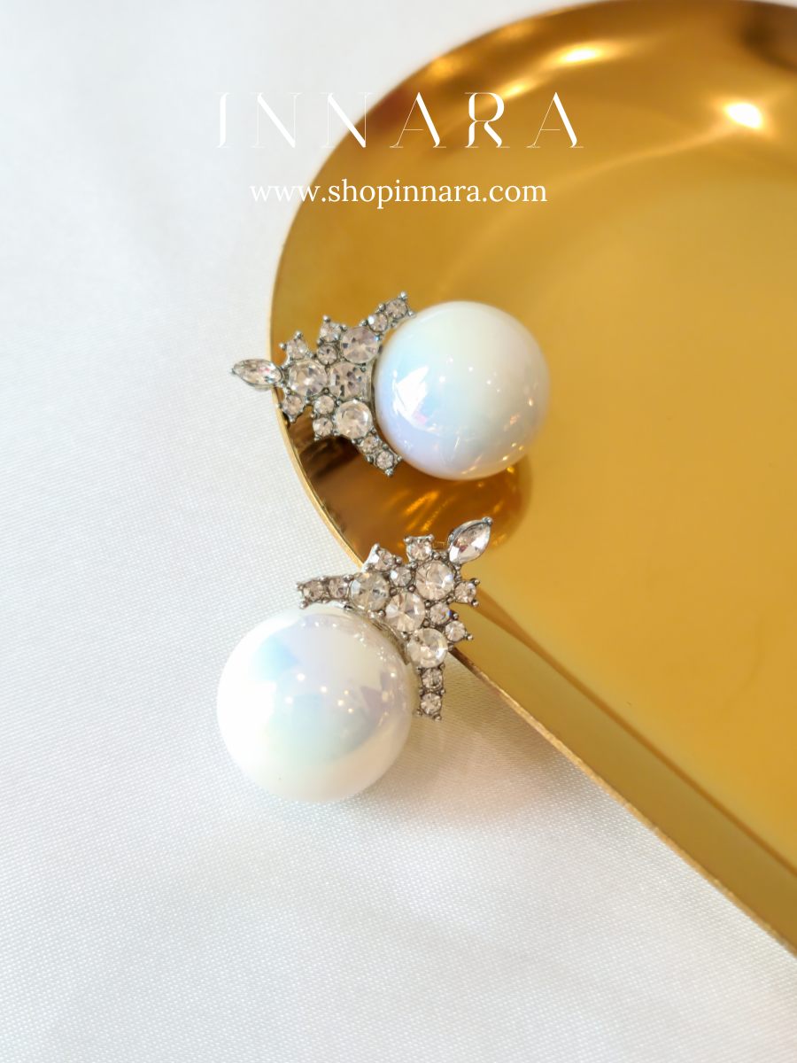 Divine Pearl Earrings