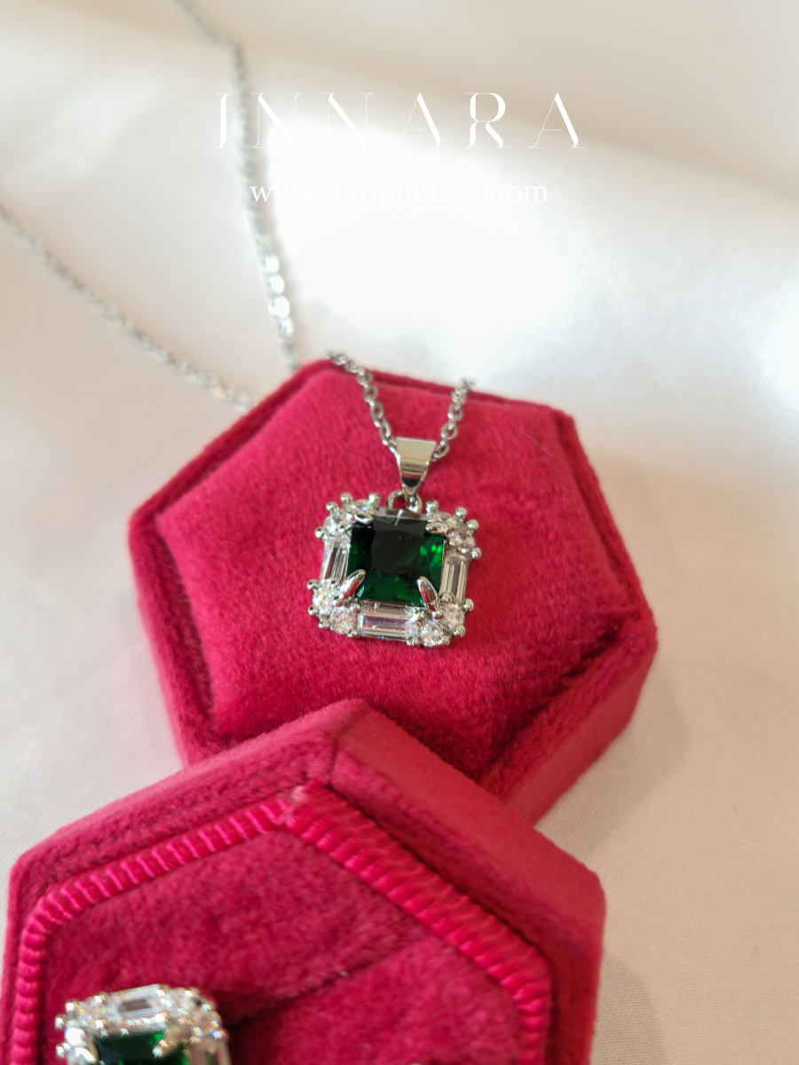 Emerald Nocturne Pendant Set