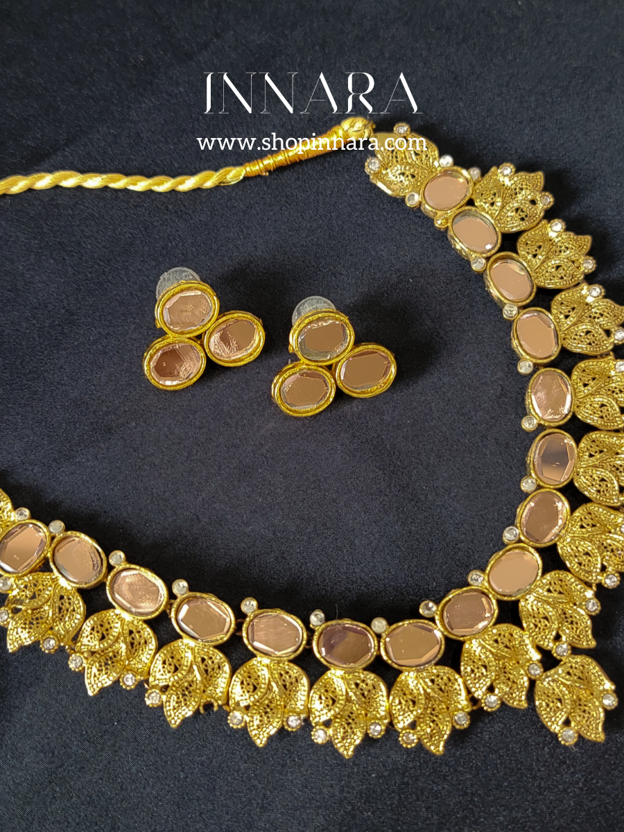 Royal Crest Kundan Set