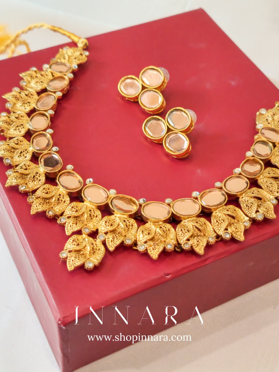 Royal Crest Kundan Set