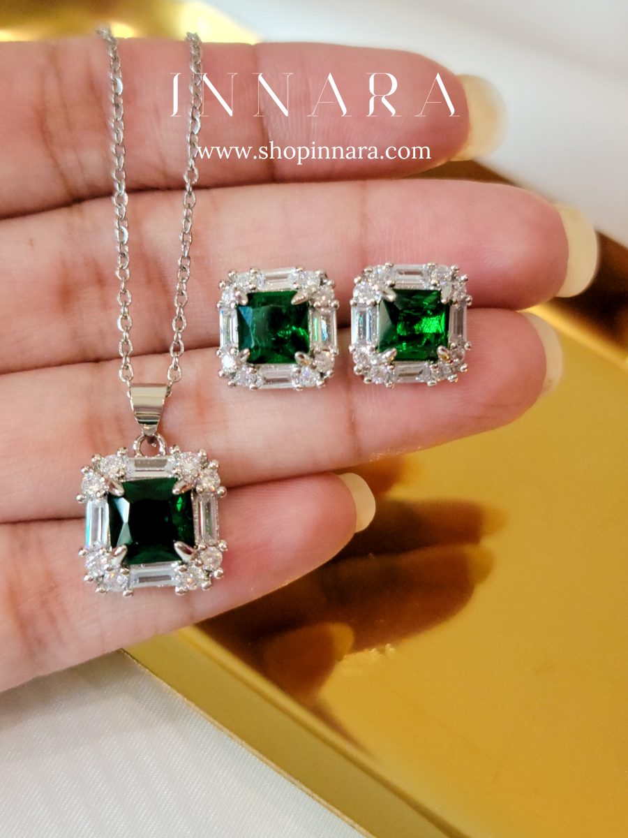 Emerald Nocturne Pendant Set