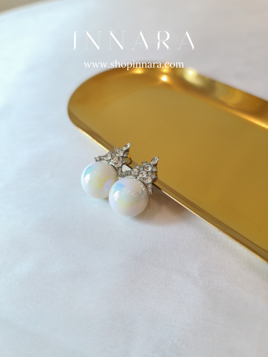 Divine Pearl Earrings