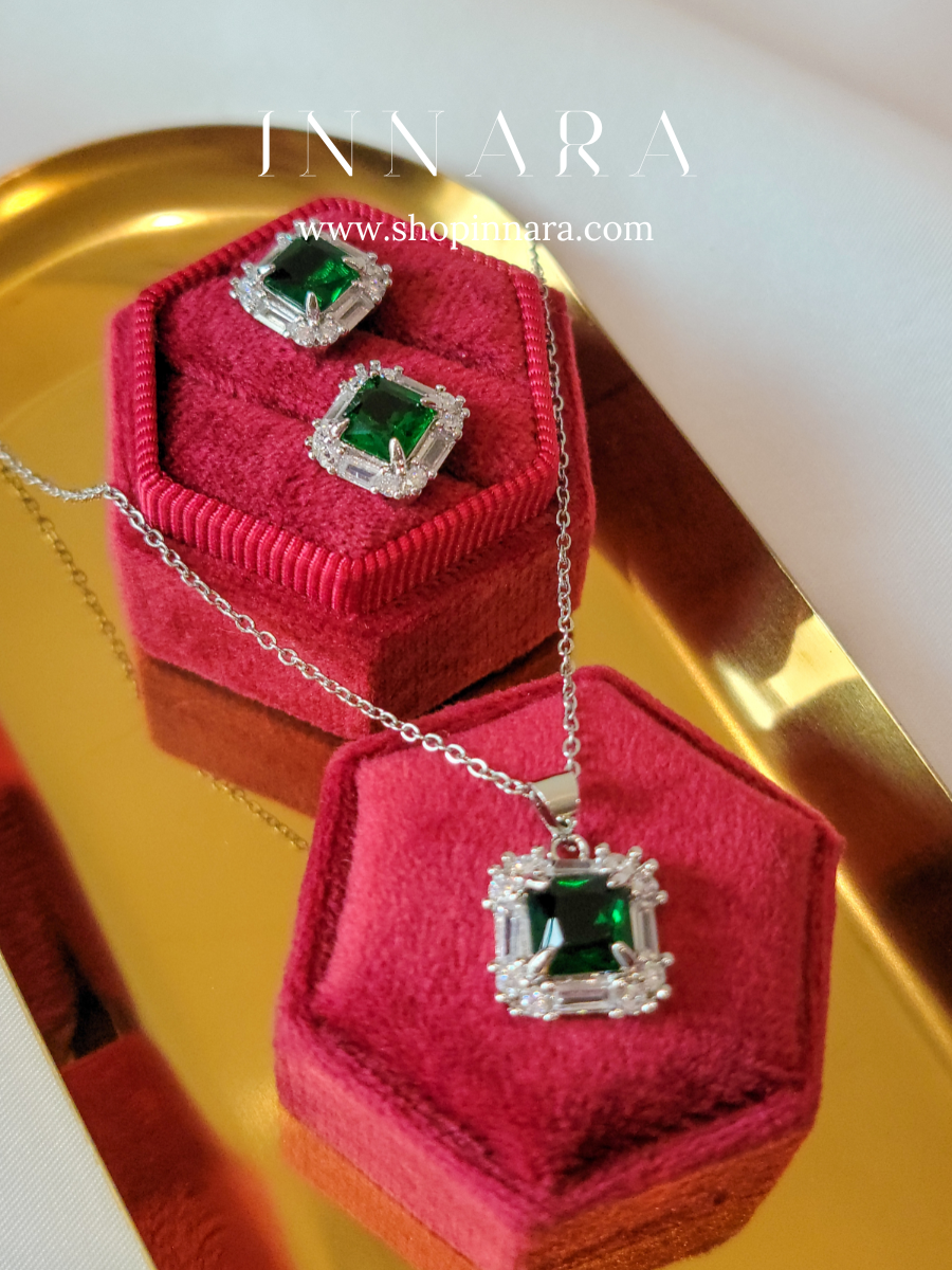 Emerald Nocturne Pendant Set