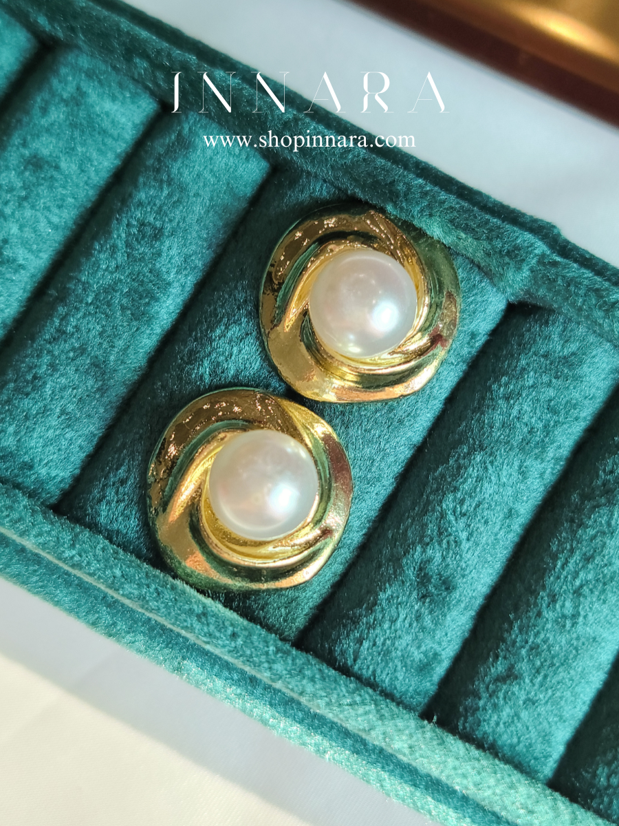 Aurora Pearl Studs