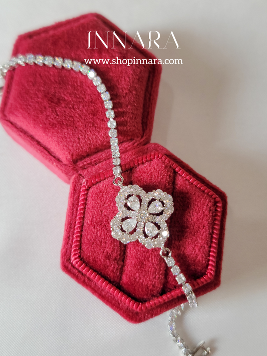 Silver Daisy Bracelet