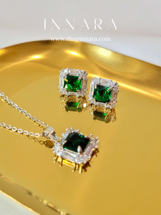 Emerald Nocturne Pendant Set