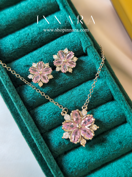 Roselle Lucent Pendant Set