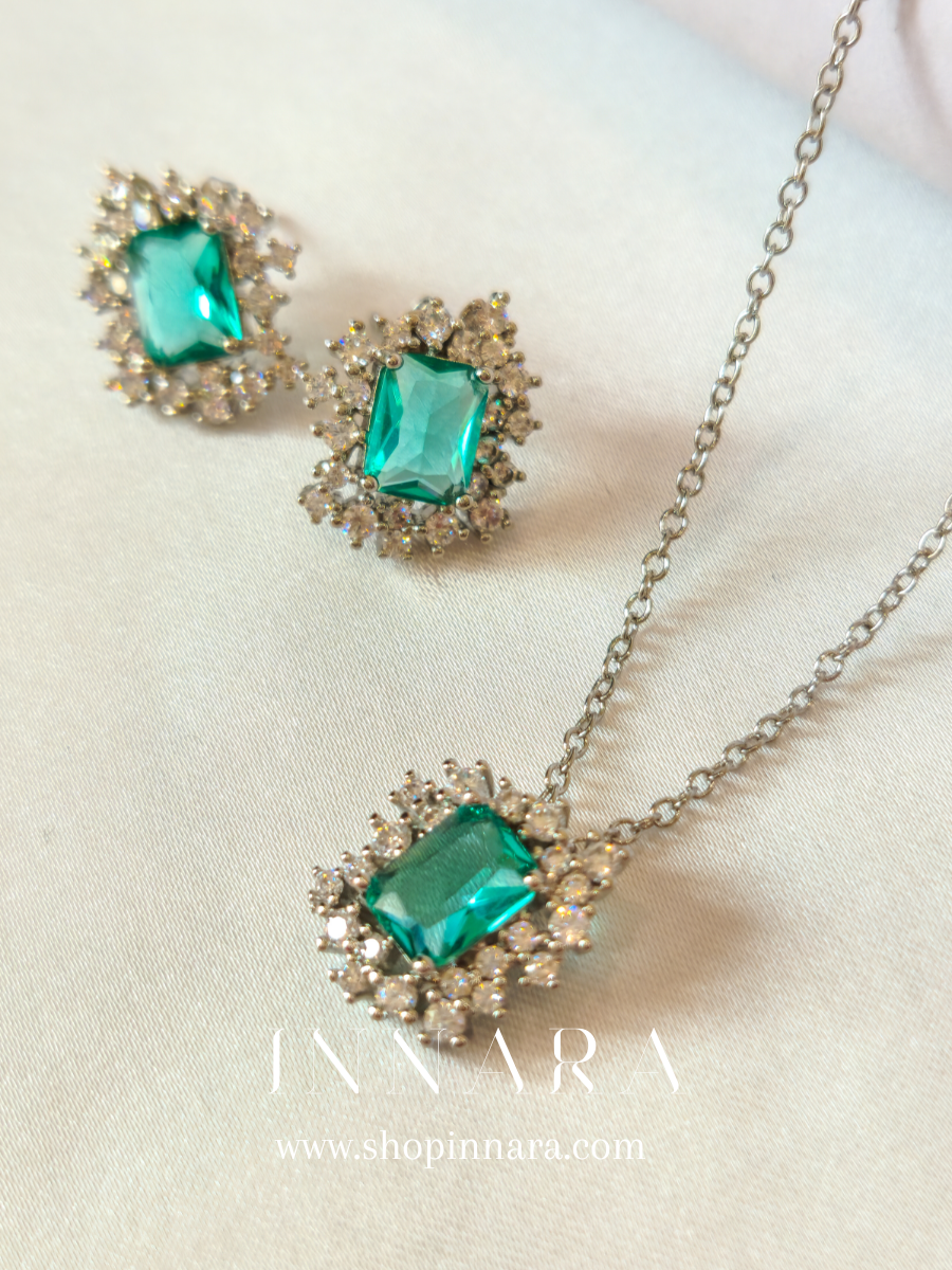 Minimal Teal Zirconia Set