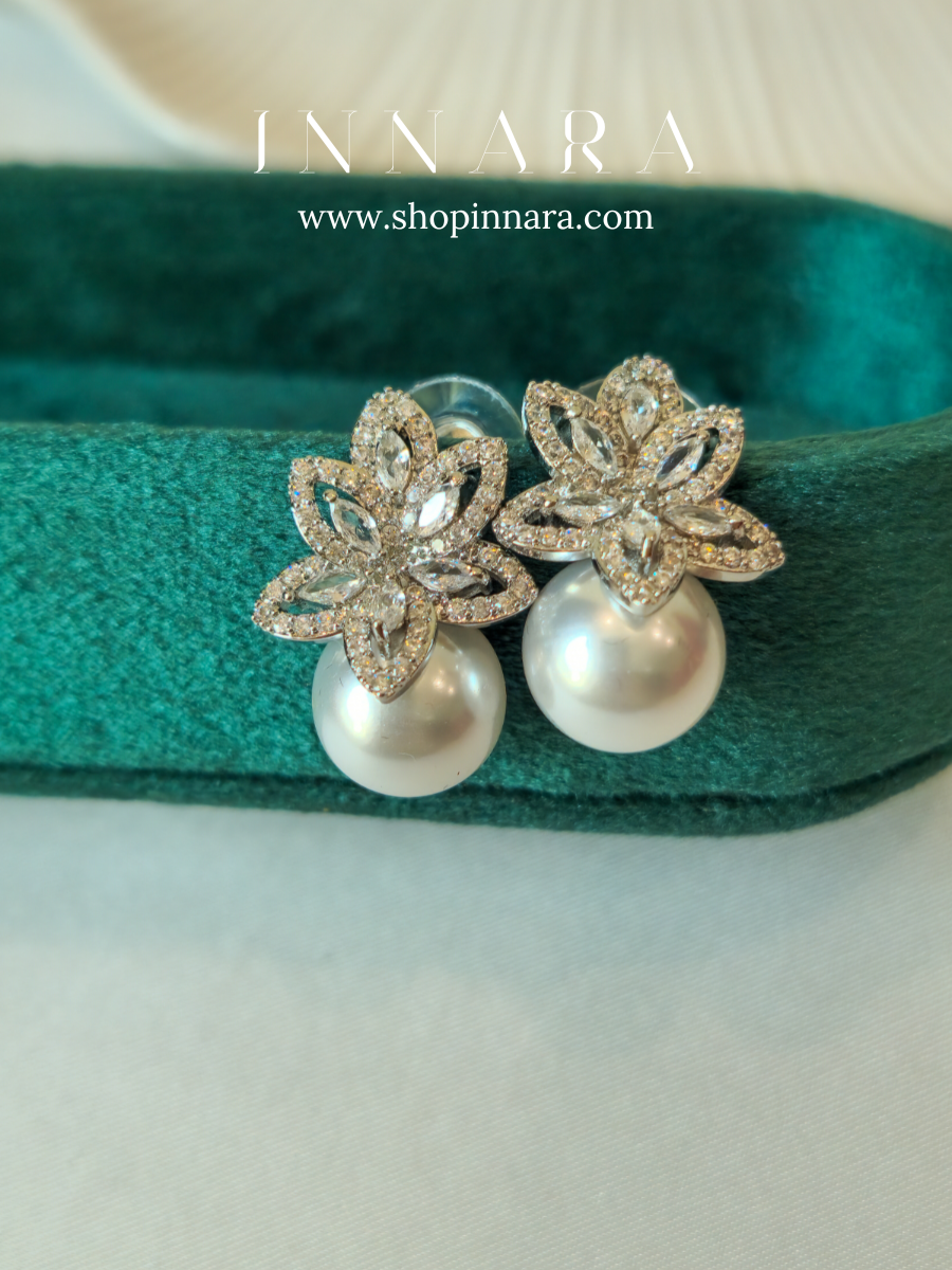 Daisy Dazzle Pearls